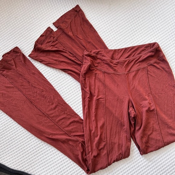 Out from Under Split Hem Flare Leg Pants M Rust Lounge Jersey Knit OB1482792 - Picture 6 of 6
